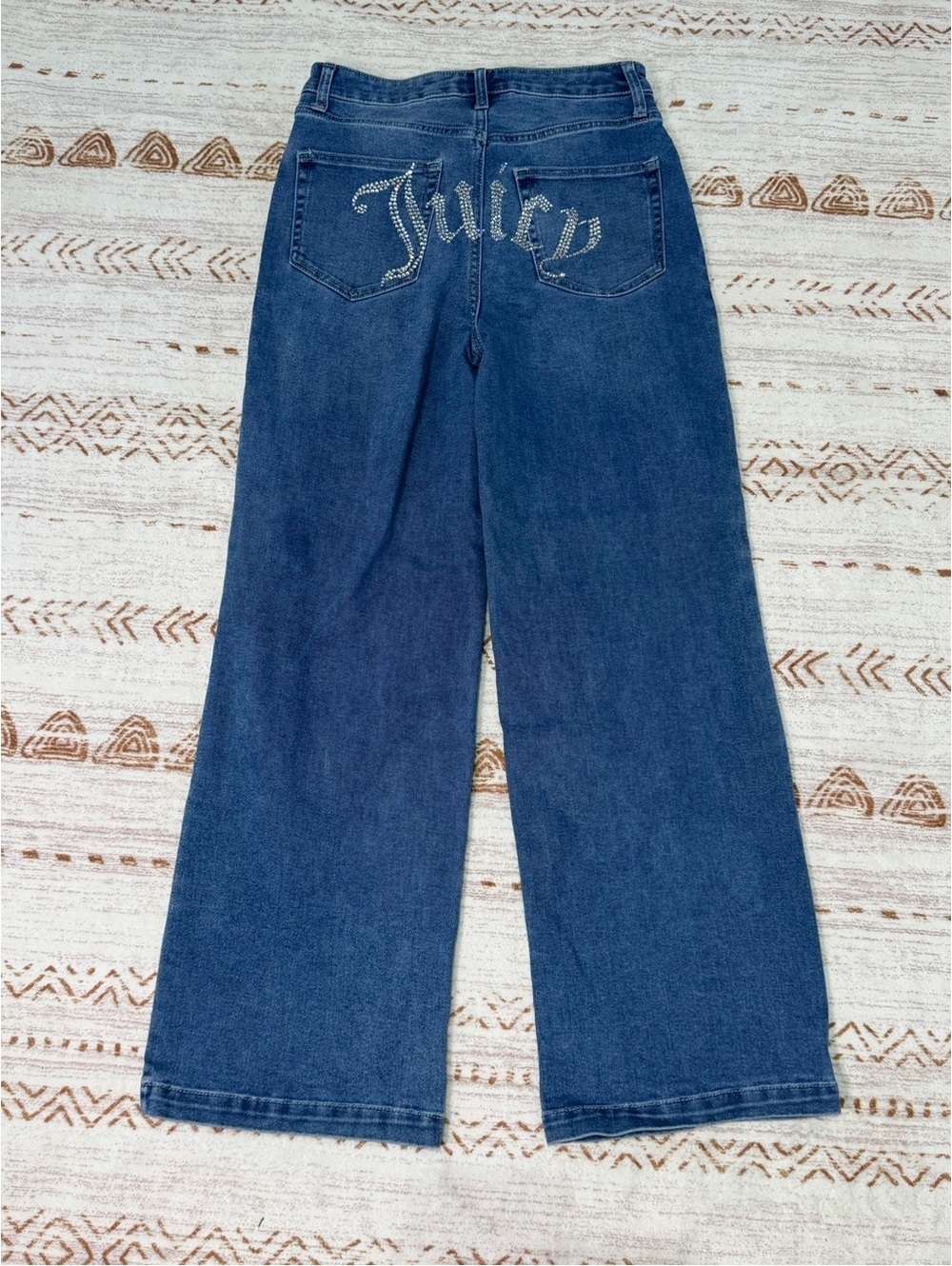 Juicy Couture Women's light Blue Wide Leg Jeans w Embellished Back rhinestones